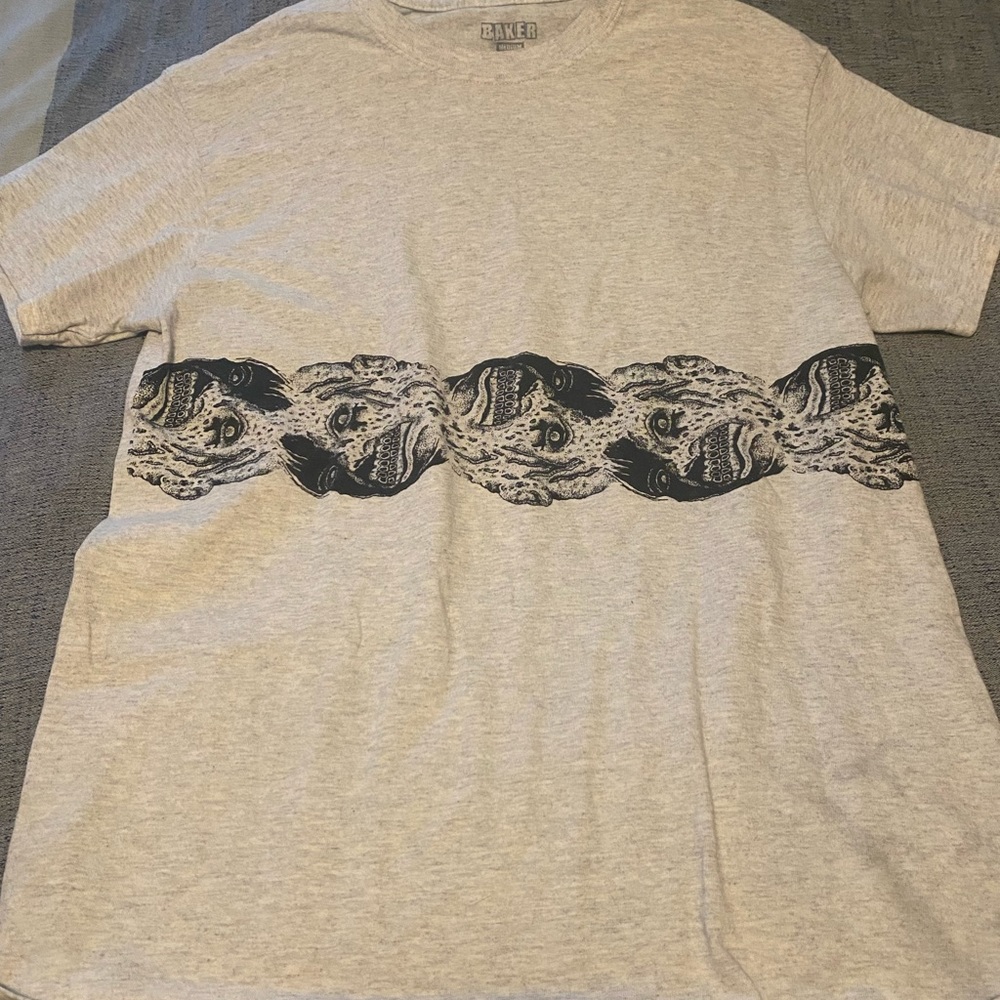 ✨Baker board shop 2021 head twist shirt✨